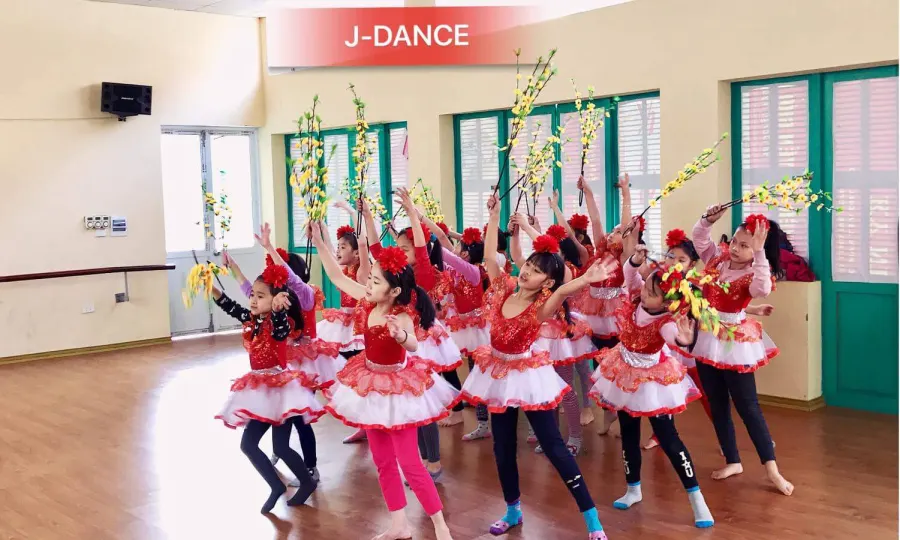 Trung Tâm Dạy Múa & Biên Đạo J-Dance