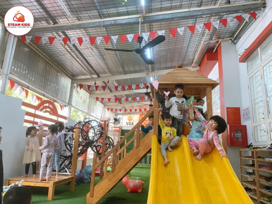 Trường mầm non Steam Kids Linh Đàm