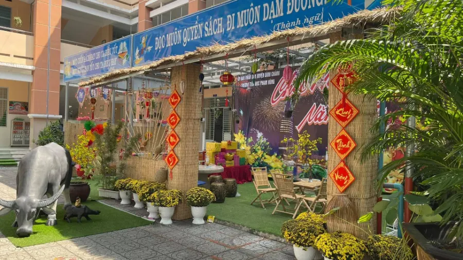 Trường Tiểu Học Phạm Hùng