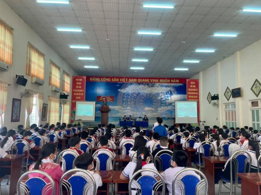 Trường Tiểu Học An Phú Tây 2
