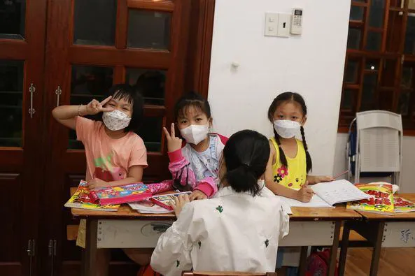 Trung Tâm Ngoại ngữ Let's Start (Kỹ Năng Sống Và Ngoại Ngữ Lets Start)