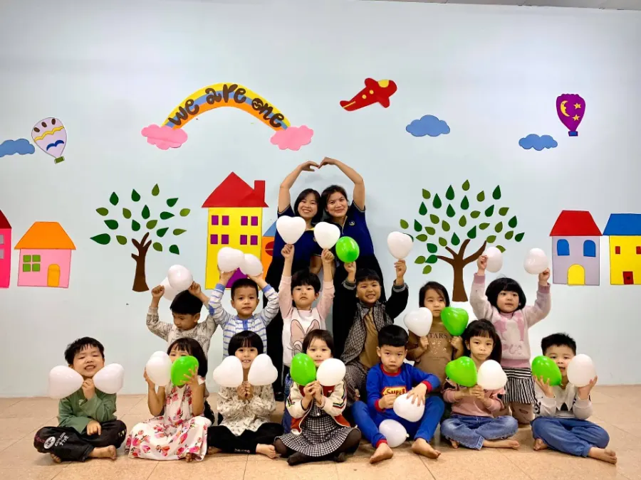 Trung tâm Ngoại ngữ Mặt Trời Lớn (The Big Sun English Center (BSEC))