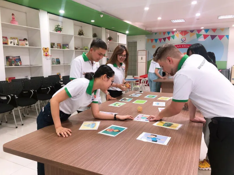 Trung Tâm Anh Ngữ Thế Giới Tiếng Anh (English World)