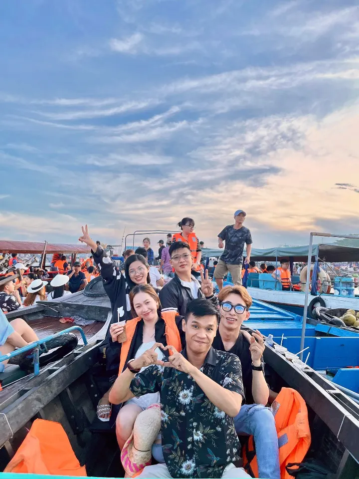 Trung Tâm Hồ Bơi Giải Trí Hải Long