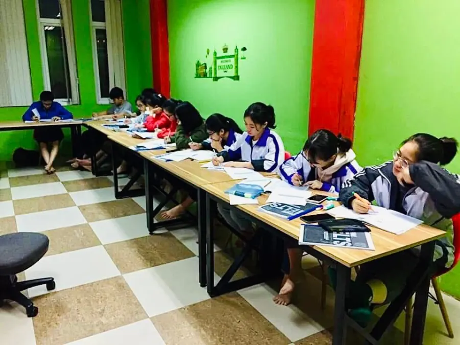 Trung Tâm Anh Ngữ Lạc Việt