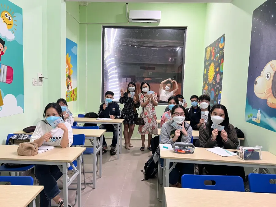 Trung Tâm Anh Ngữ AZURA English Center