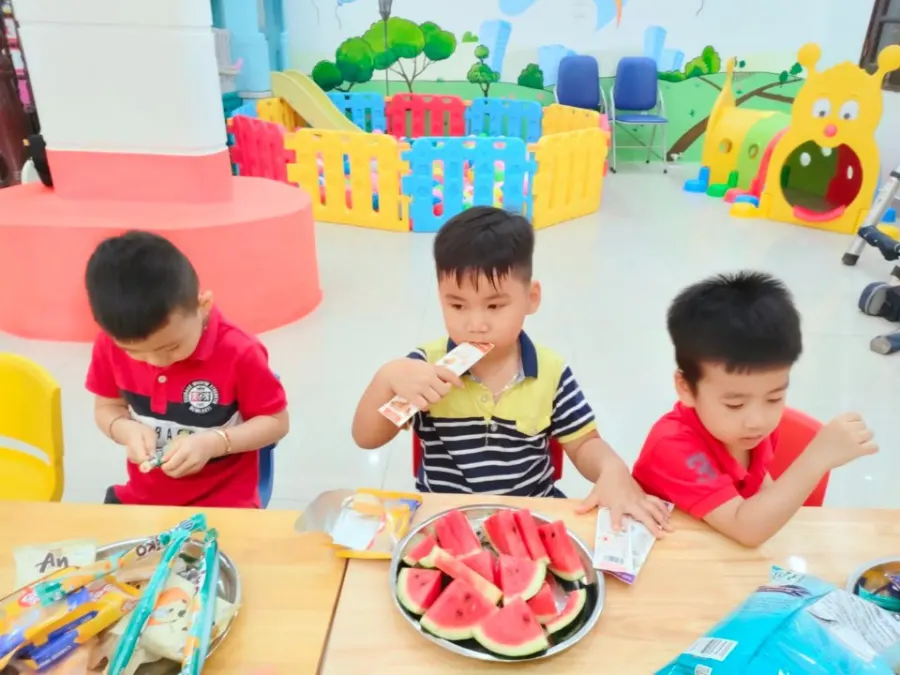 Trường Mầm Non Nắng Ban Mai