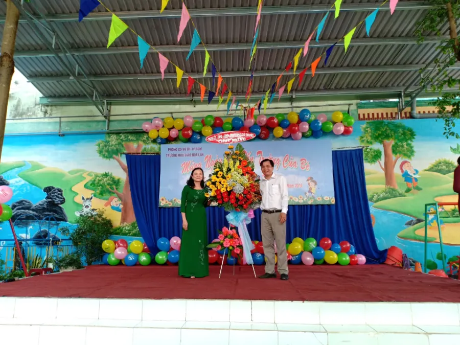 Trường Mầm Non Hoa Lan