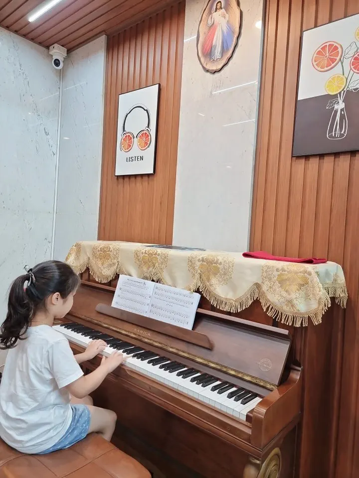 Trung Tâm Âm Nhạc Diamond Music